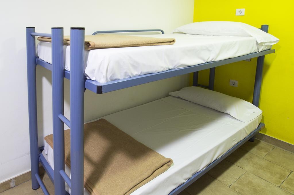 Center-Ramblas Guest House Барселона Екстериор снимка