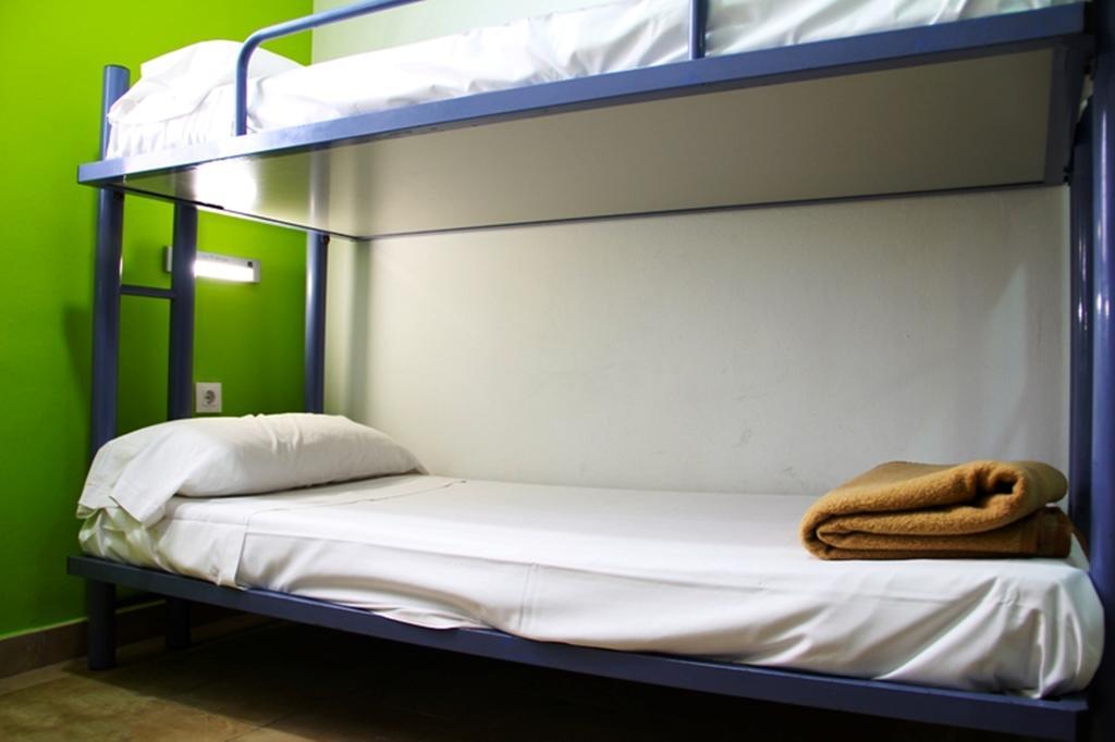 Center-Ramblas Guest House Барселона Стая снимка