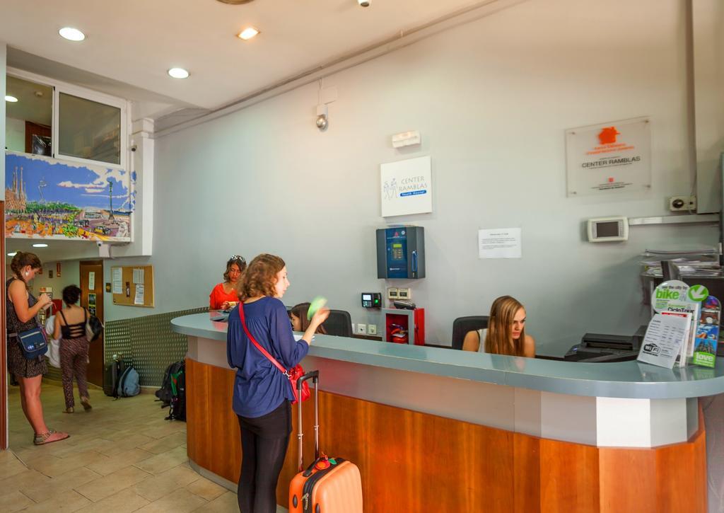 Center-Ramblas Guest House Барселона Екстериор снимка